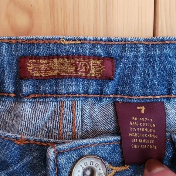 VANA DI EMBELLISHED CUT-OFF DENIM JEAN SHORTS - Picture 9 of 9